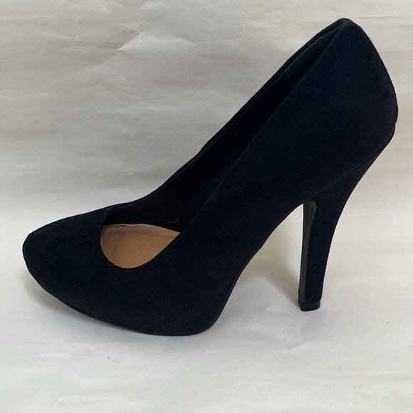 Qupid Suede Heels - Picture 6 of 7